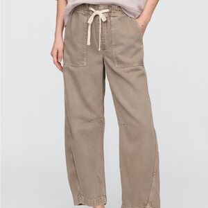 GAP Tan Pull-On Denim Pants